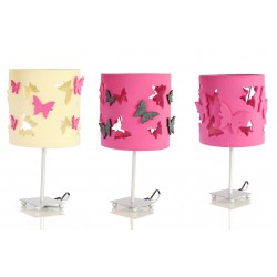 Lampa wisząca  motyle różowa z różowymi dodatkami.